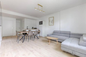 Créteil Einstein I Cosy Apartment 6P